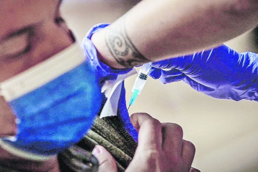 Minsal informa extensión de horario de atención en distintos centros de vacunación por Covid-19