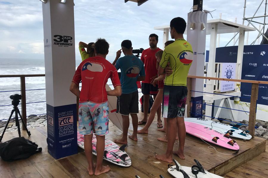 Todo listo para el estreno de la Armada Juvenil Chilena de Surf en el Mundial de El Salvador