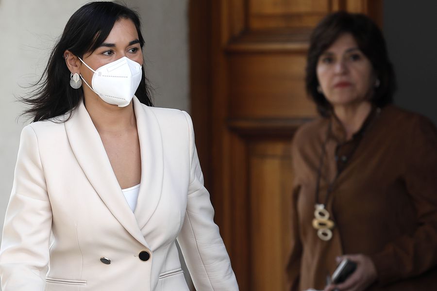 Al interior de Interior: La trama de la llegada de Ana Lya Uriarte al equipo de Izkia Siches