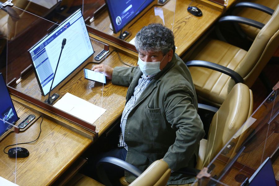 Golpe sorpresivo: Alinco es elegido presidente de Comisión de Inteligencia con votos de la derecha