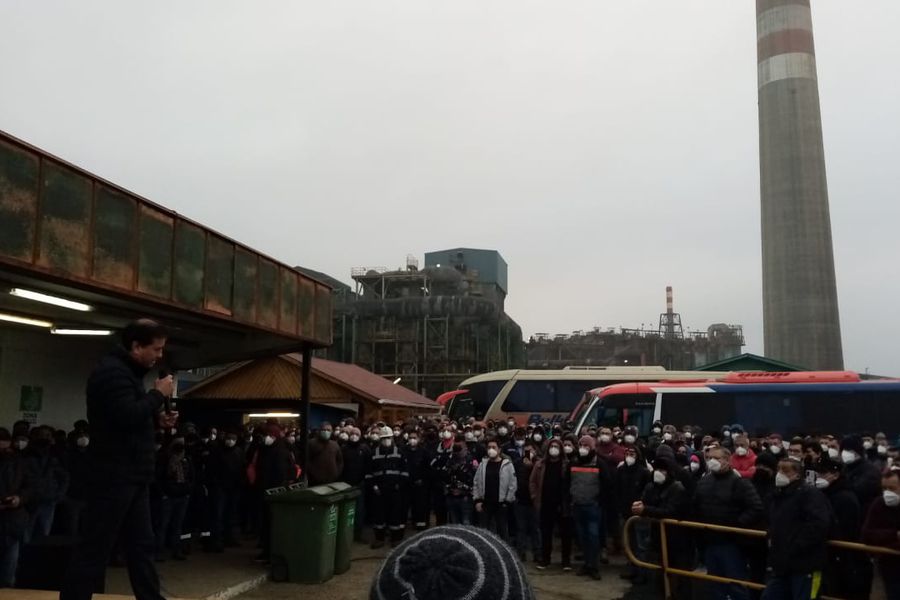 Trabajadores de Codelco Ventanas protestan en rechazo a acusaciones por responsabilidad en episodio de contaminación en Quintero y Puchuncaví