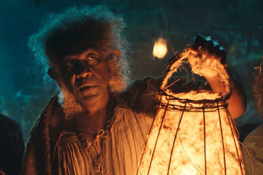 Una nueva foto de El Señor de los Anillos: Los Anillos del Poder muestra a algunos Harfoots, los ancestros de los Hobbits