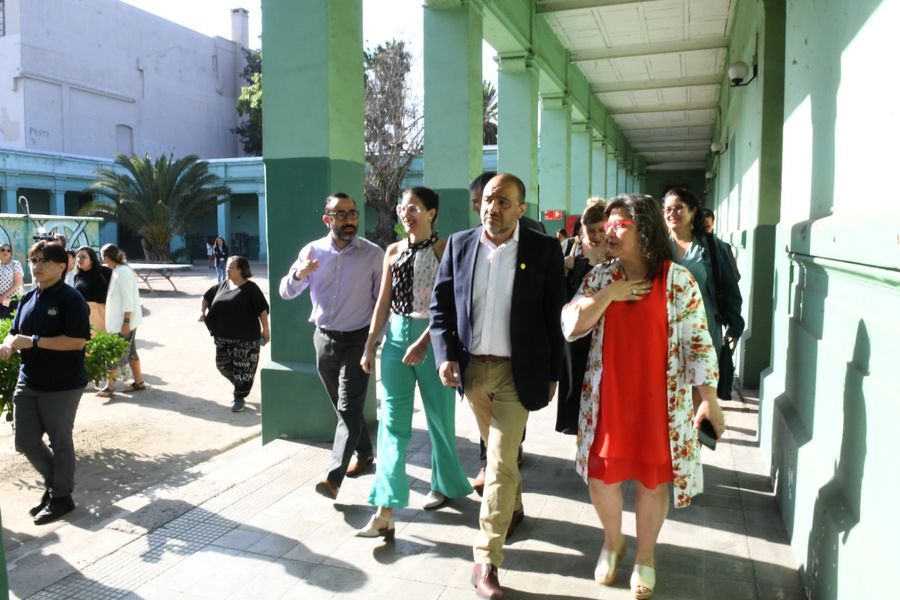 “Estamos saldando una deuda con la educación pública”: Mineduc y Municipalidad de Santiago lanzan plan para refaccionar recintos educacionales