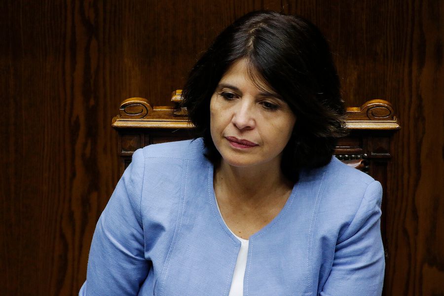 “Esperamos que el presidente entienda que la única manera de reparar el daño causado es retirar los indultos”: Las reacciones de la oposición ante la salida de ministra Ríos