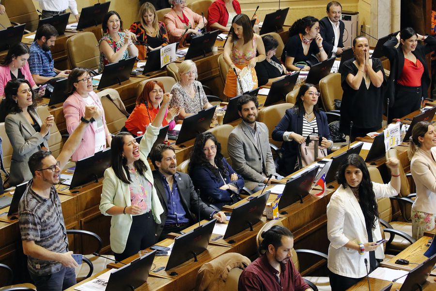 En solo 17 días, Congreso despacha reforma constitucional para habilitar el segundo proceso para escribir una nueva Constitución