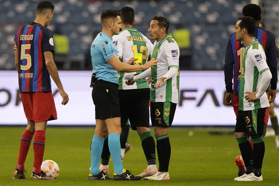 Prensa española destaca actitud del Betis ante Barcelona