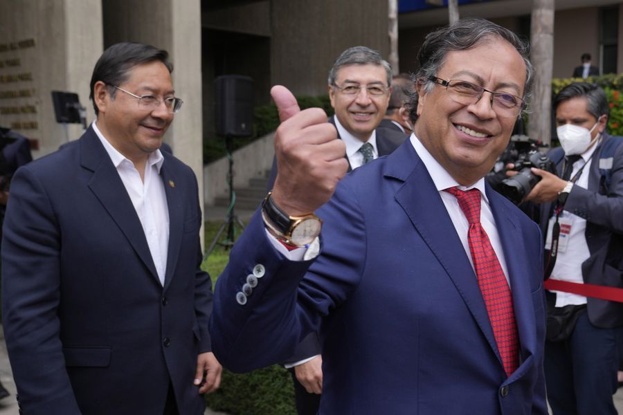 Perú acusa a Colombia y Bolivia de “intervenir” en la política interna del país