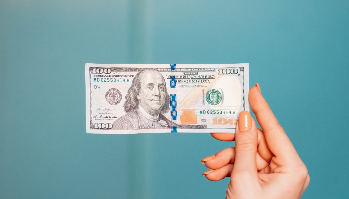 Dólar inicia el año 2023 en Chile al alza por una fuerte apreciación global de la divisa