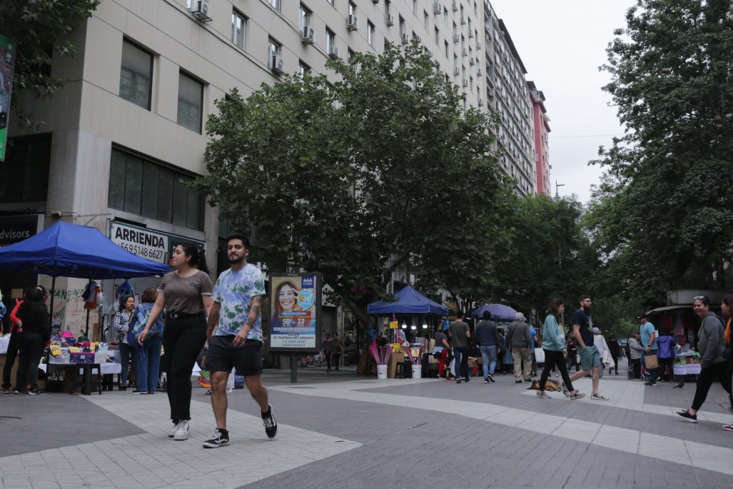 Encuesta CEP en 7 claves: fotografía de un Chile moderado, pesimista y que busca orden