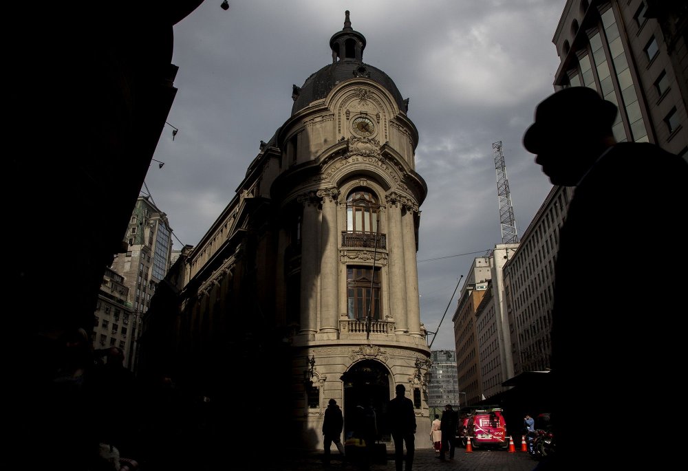 Éxodo de riqueza arruina el atractivo de Chile en Wall Street