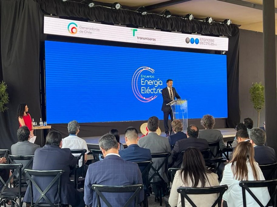 Ministro de Energía por críticas a informe de la CNE: “Recoge -total o parcialmente- cerca de la mitad de las observaciones que formuló Acera”