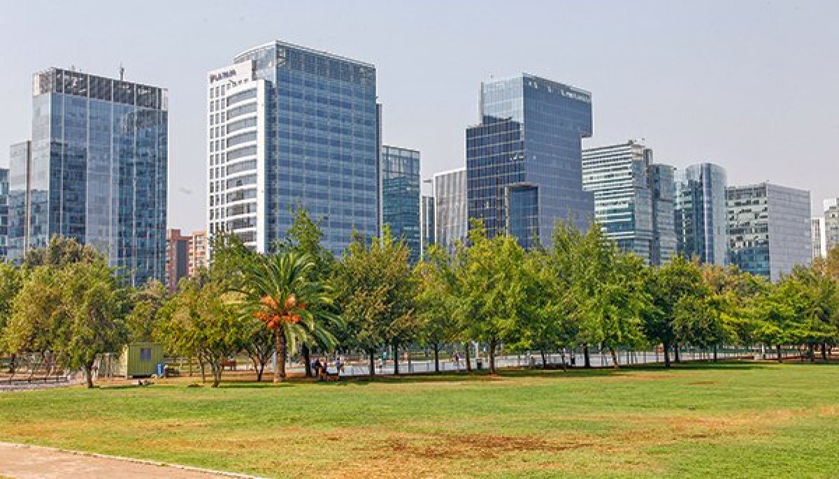 Oficinas Clase A disminuyen vacancia y mercado confirma signos de recuperación