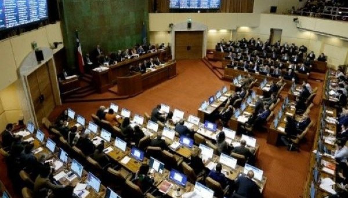 Se aleja opción de votar en enero reforma tributaria en la sala de la Cámara: fijan tablas y no la incluyen para la próxima semana