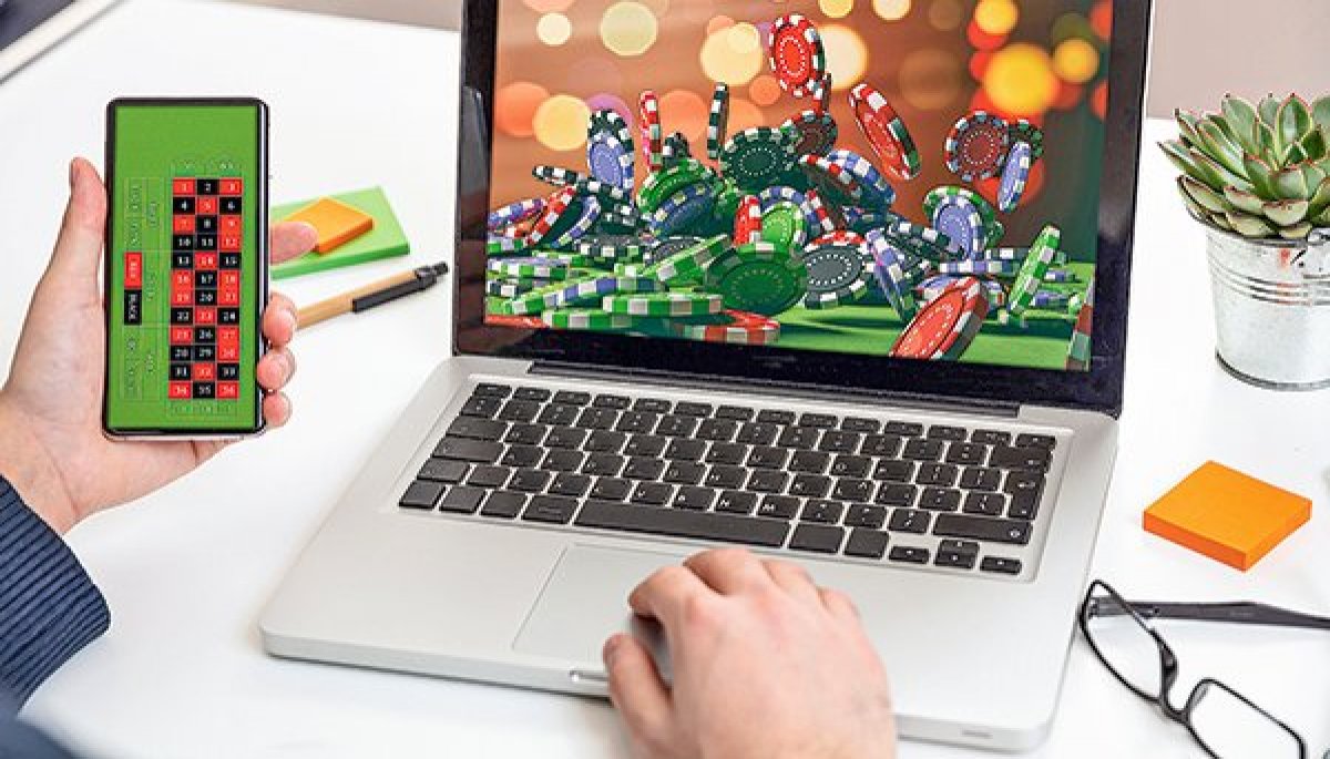 Subsecretaria Claudia Sanhueza comprometió presentar en marzo indicaciones para avanzar en regulación de casinos online