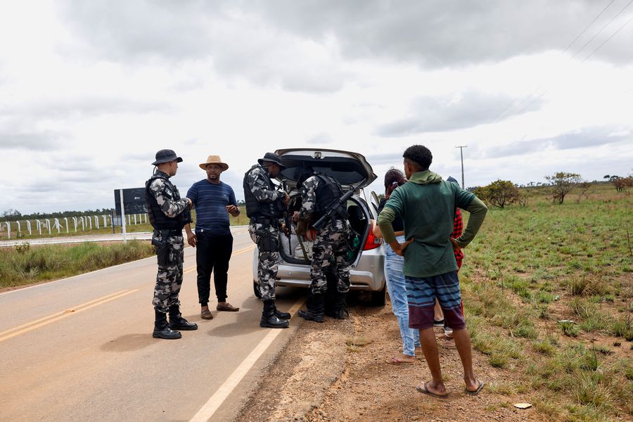 Mineros ilegales de reserva yanomami piden ayuda al gobierno brasileño para salir de la zona