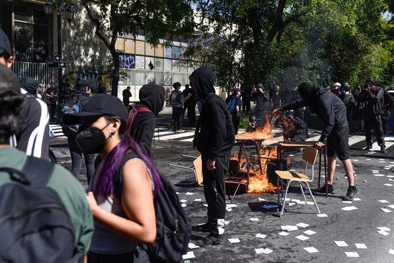 Protesta de secundaria en el centro de Santiago.