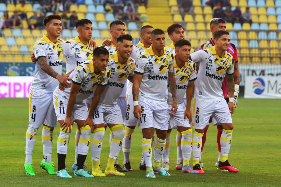 Barristas amenazan al plantel de Coquimbo