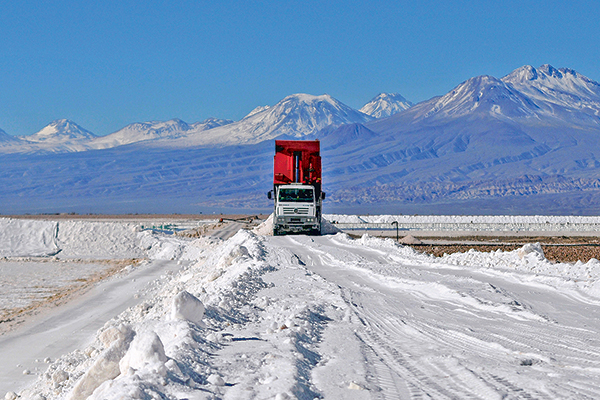 Boom del litio da un gran impulso a las exportaciones chilenas y el 80% se destina a China