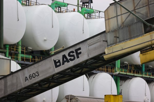 Empresa química BASF eliminará 2600 puestos de trabajo para ahorrar costos ante crisis energética