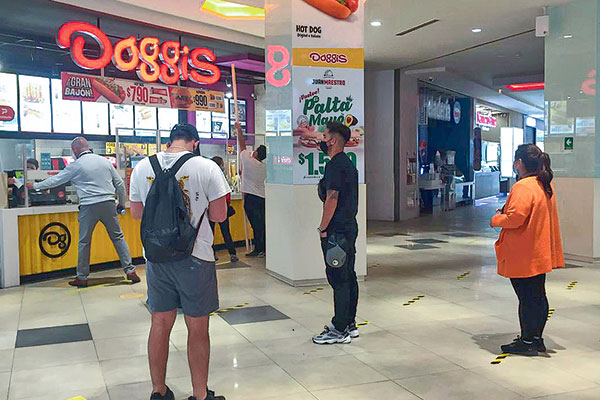 Franquiciado de Doggis y Juan Maestro acusa a la matriz de abuso de posición dominante