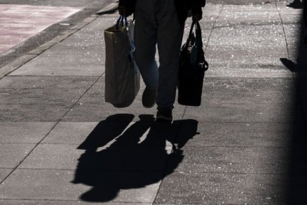 Indicador de inflación favorito de la Fed sube más de lo previsto en enero y suma presión sobre las tasas