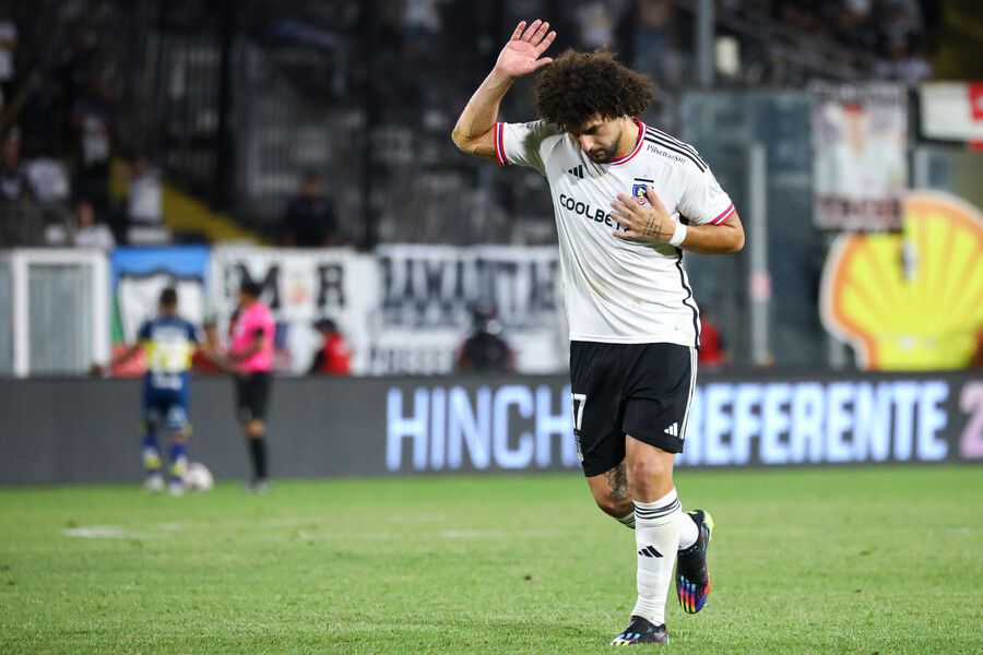 La severa advertencia de Quinteros al plantel de Colo Colo tras la expulsión de Falcón ante Everton