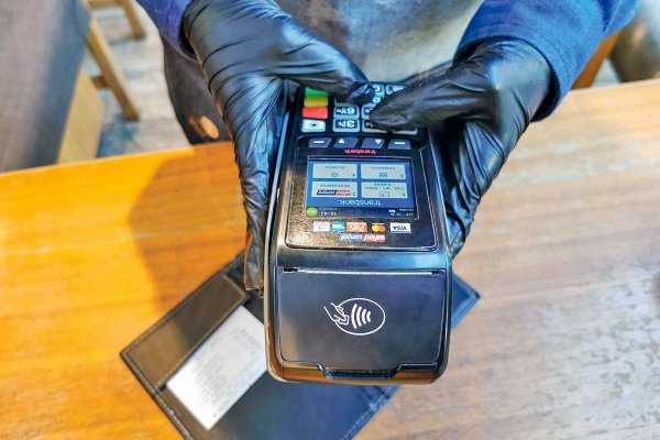 Los otros flancos que enfrenta Transbank en diferentes instancias legales