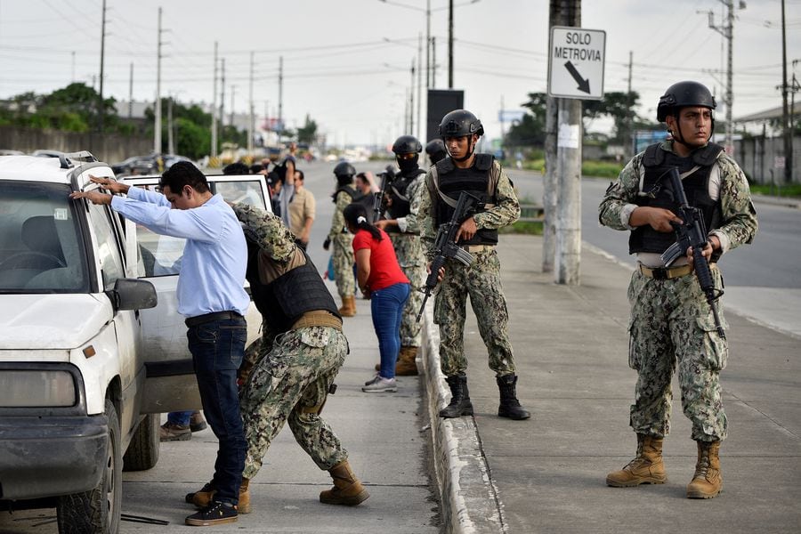 Al menos ocho personas han muerto en jornada de violencia criminal en Ecuador