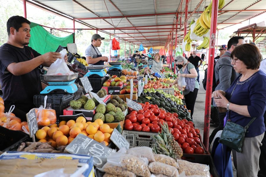 Mercado reduce proyección para la inflación en enero y ve menor nivel para la tasa de interés