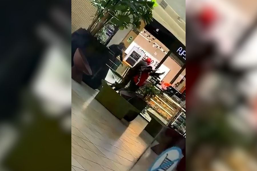 Violento asalto a tienda en mall de La Florida