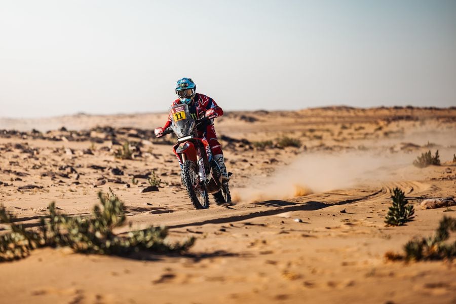 José Ignacio Cornejo remata noveno en la extenuante etapa de 48 horas del Dakar