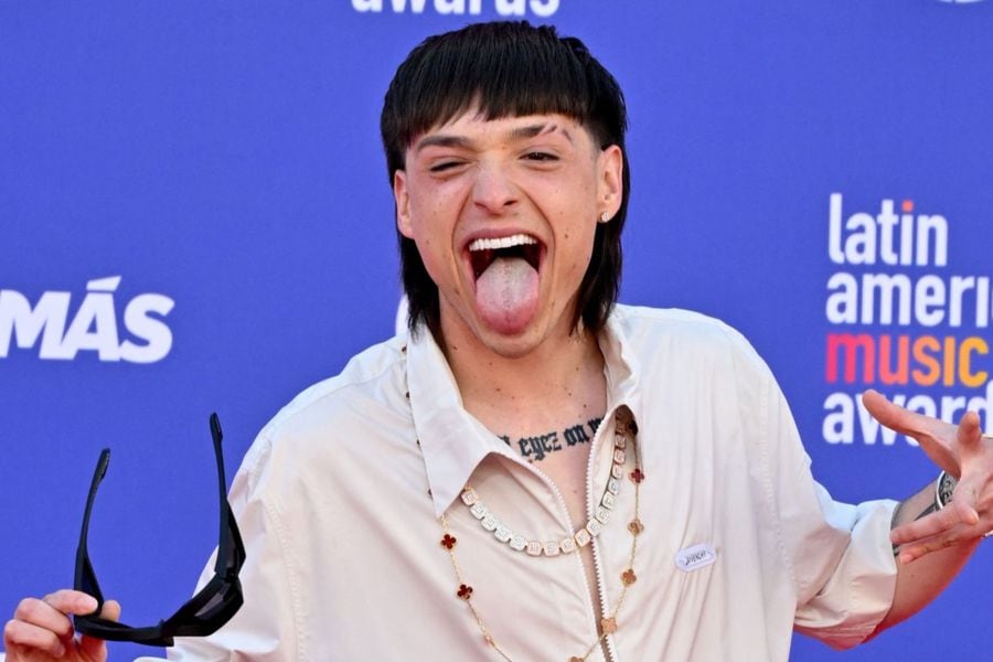 Contraloría pide a TVN y a muni de Viña aclarar contratación de Peso Pluma