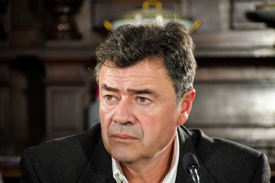 Ministro Valenzuela registra otra cita en casa de Zalaquett