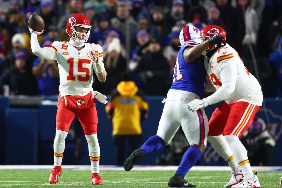 El campeón Kansas City vence en Búfalo y avanza a la final de la Americana