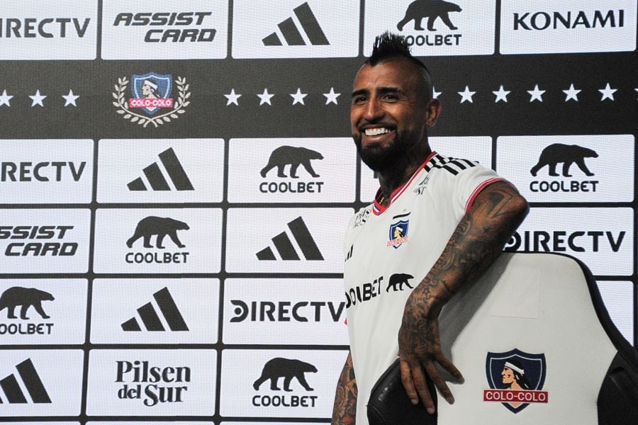 “Hay que invertir para ganar”: Arturo Vidal llega a Colo Colo golpeándole la mesa a Blanco y Negro