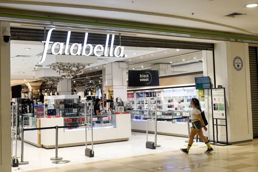Falabella reduce inversiones en 2024 para fortalecer posición financiera