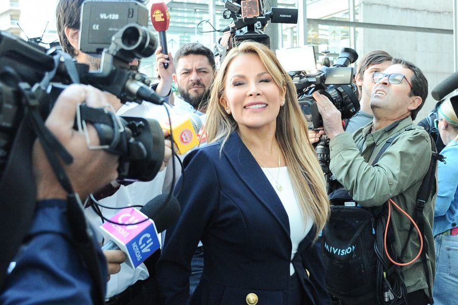 Corte mantiene a Cathy Barriga con arresto domiciliario total