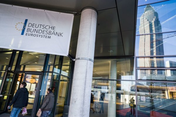 Alemania logra evitar por poco la recesión técnica, pero mayor economía de la eurozona se contrajo 0,3% en 2023