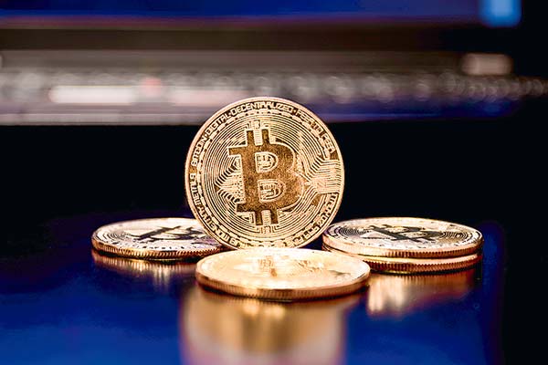 Bitcoin ha caído más de 20% desde que comenzaron a cotizar los nuevos ETF