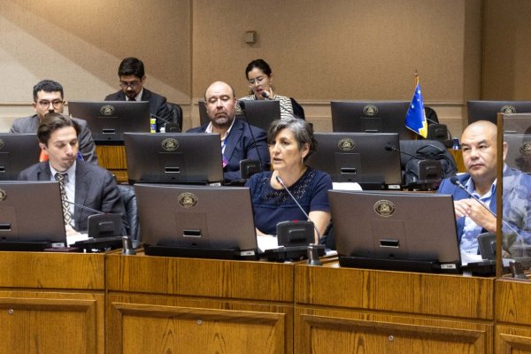Comisión de Salud despacha ley corta sin reajuste de isapres