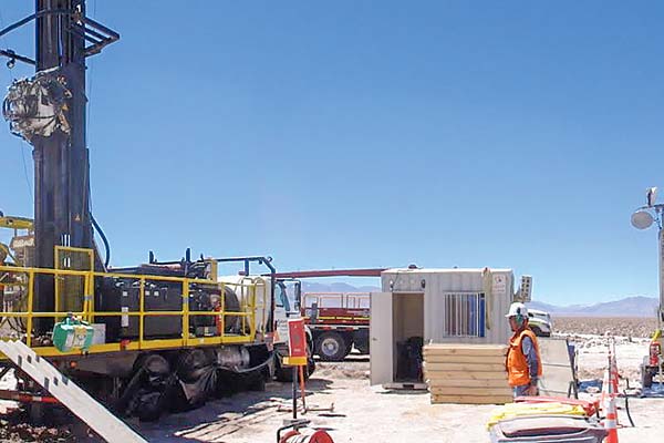 Comité de litio evaluará declarar “estratégicos” los salares Aguilar y La Isla