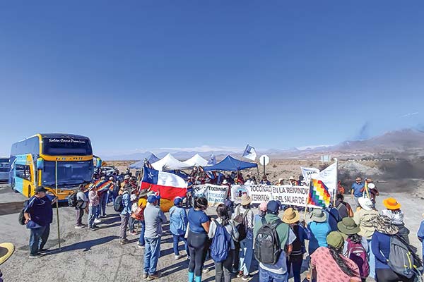 Comunidades deponen protesta en el Salar de Atacama contra acuerdo Codelco-SQM por litio: Ministerio de Minería prometió visita del Presidente Boric