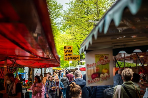 El desempleo en la Eurozona alcanza un mínimo histórico y desafía el pesimismo de la recesión