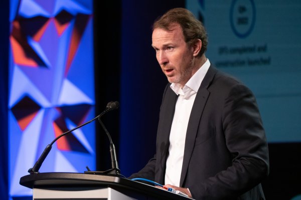 El despido del director ejecutivo de Gold se suma a una creciente lista de tropiezos en la minería