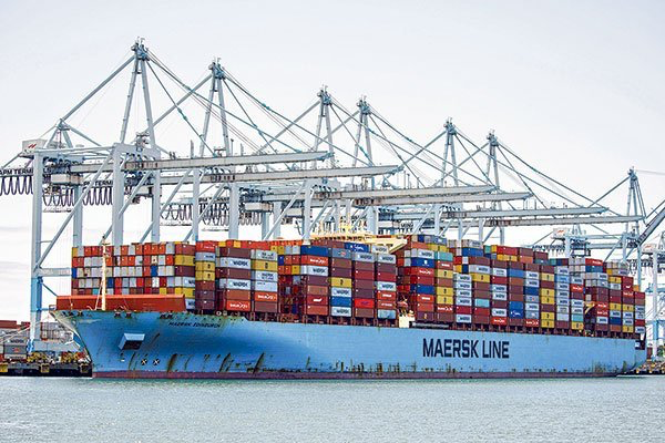 Hapag-Lloyd y Maersk firman acuerdo de colaboración a largo plazo
