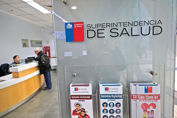 Isapres: Super de Salud actualiza a US$ 1.184 millones la deuda del sistema y estima que planes podrían subir en hasta 41%