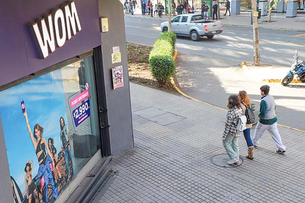 WOM anuncia nueva ola de despidos