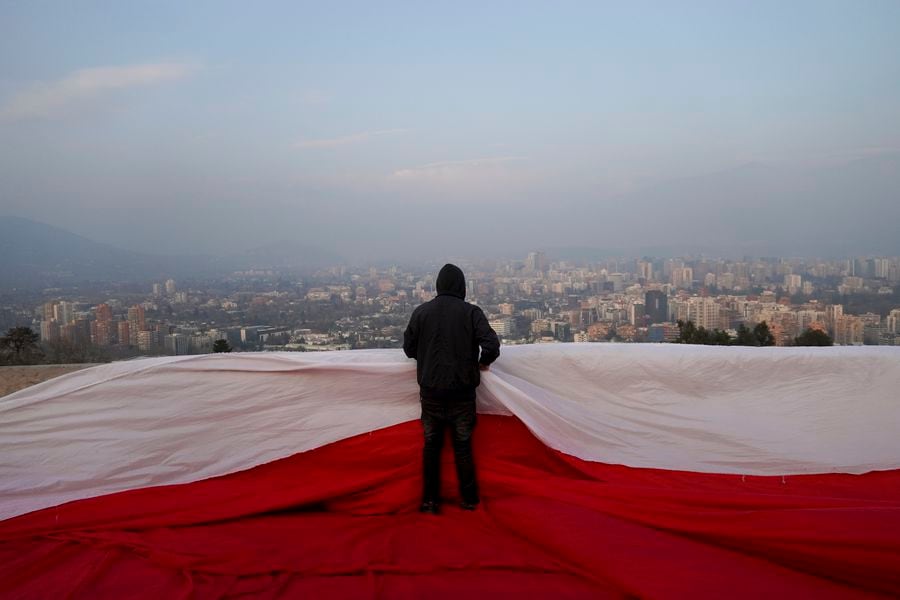 Columna de Óscar Guillermo Garretón: Encrucijadas y fantasmas de 2024