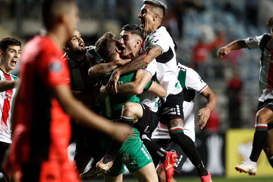 Palestino logra una heroica clasificación por penales