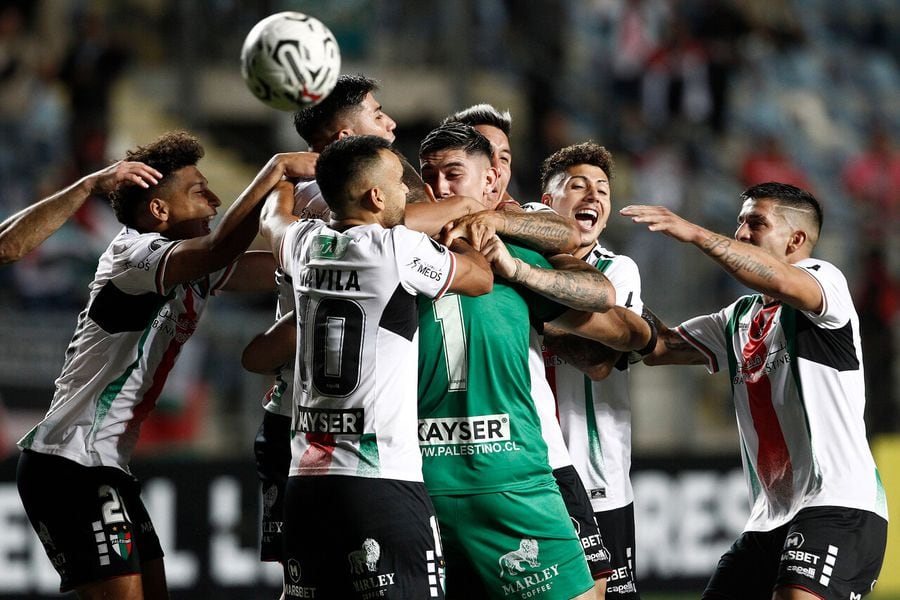 Revisa el penal que metió a Palestino en la fase de Grupos de la Copa Libertadores